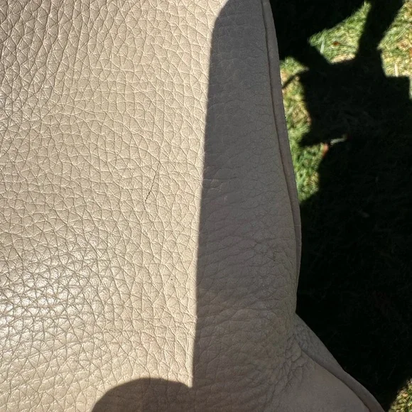 Kate Spade Cream Leather Crossbody Bag EUC - Picture 9 of 10